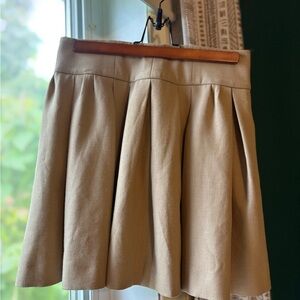 Zara Woman pleated preppy mini skirt in tan – Size 4